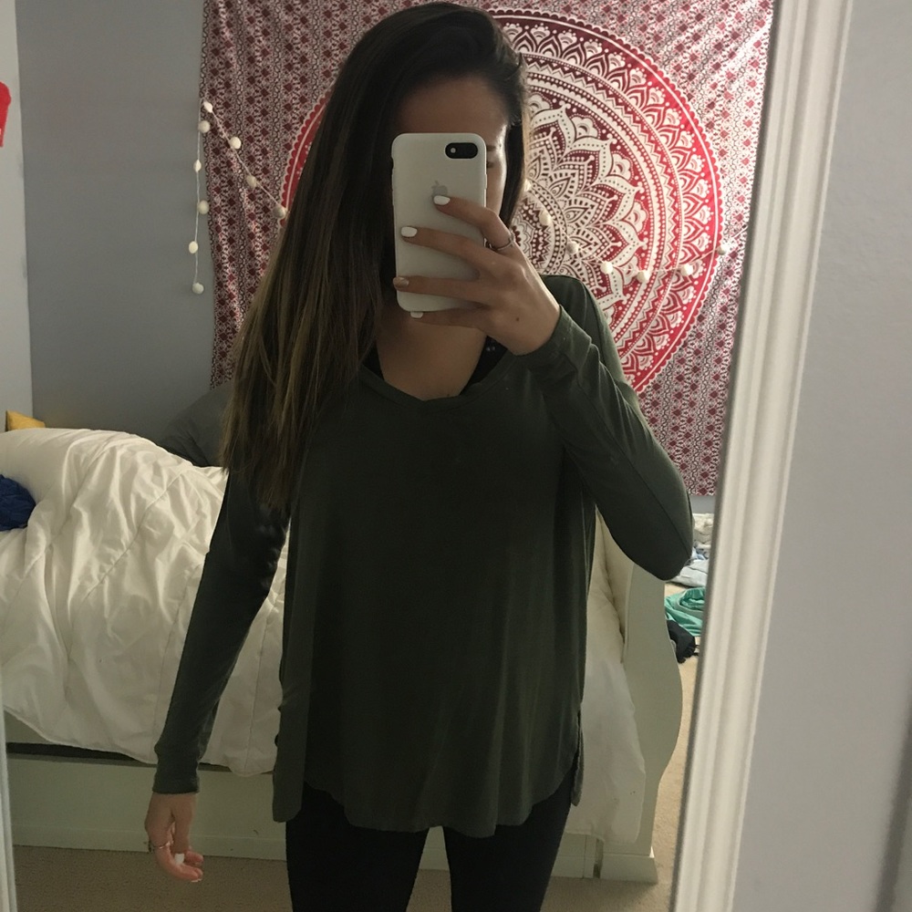 AMERICAN EAGLE size S green long sleeve